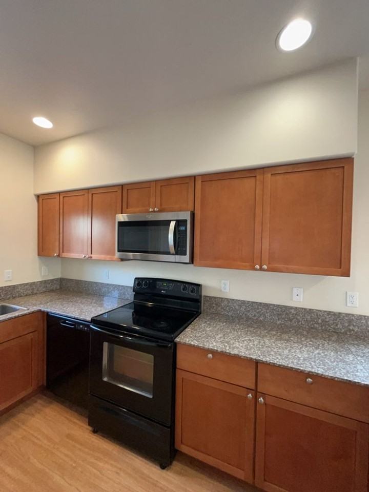 Hooge House - Photo 3 of 41