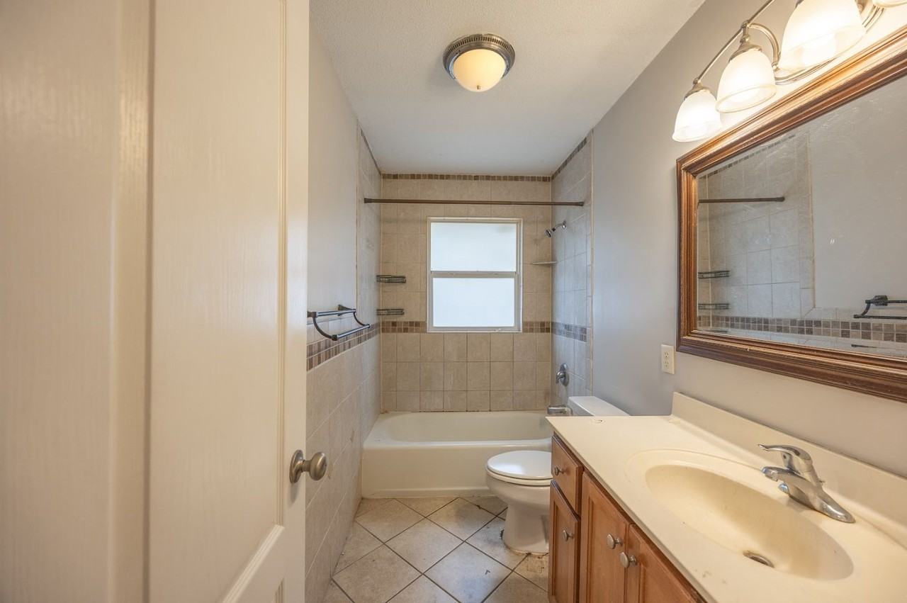 315 Brannen St #A - Photo 4 of 11