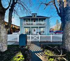 featured image of 413 S Asbury St