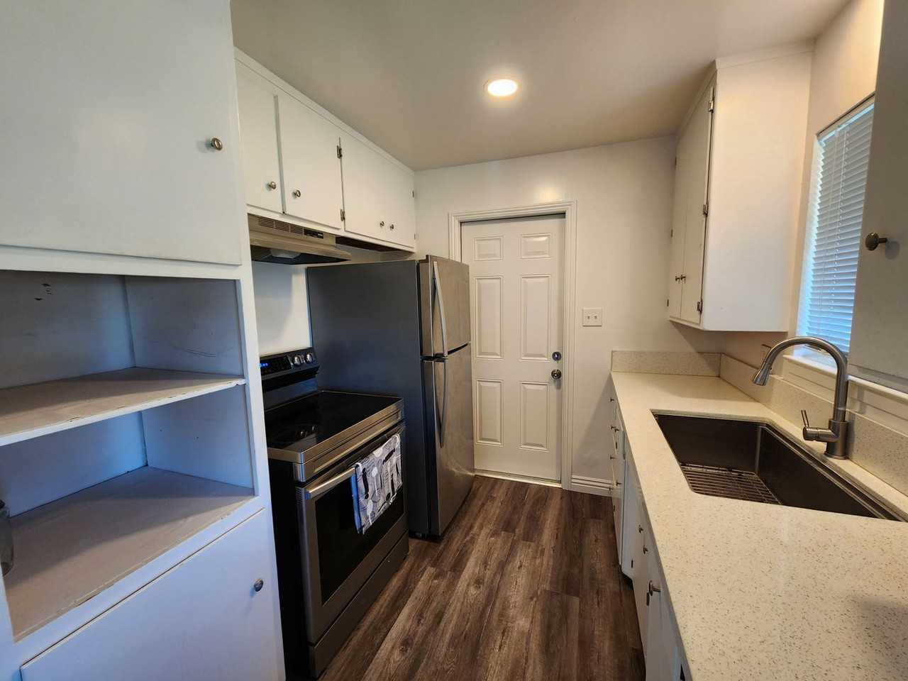 6431 Wire Dr - Photo 5 of 11