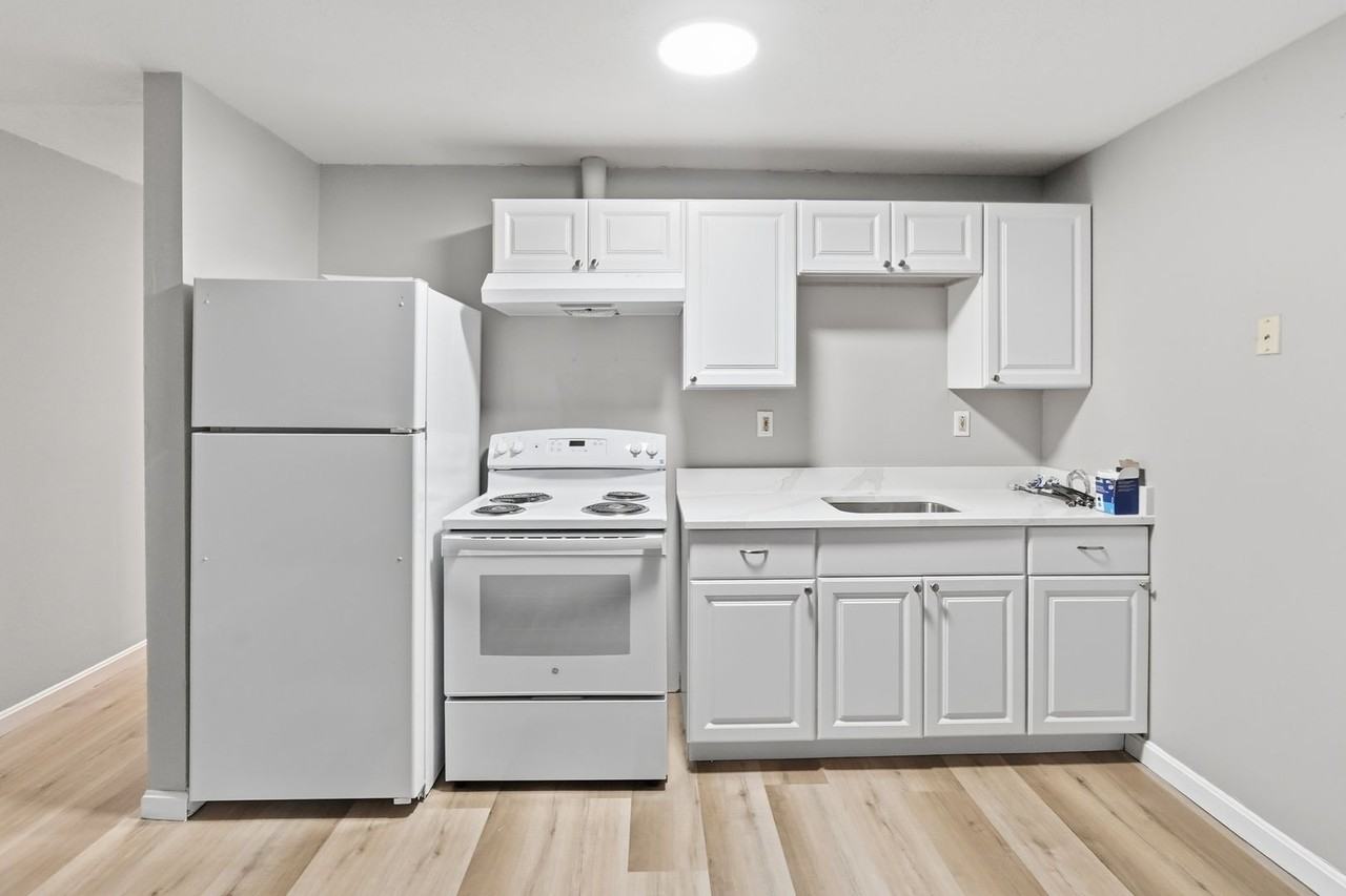 26 Old West Brookfield Rd - Photo 2 of 20