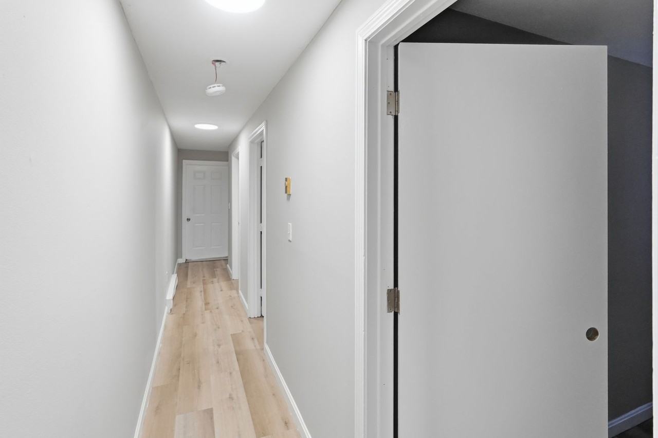 26 Old West Brookfield Rd - Photo 5 of 20