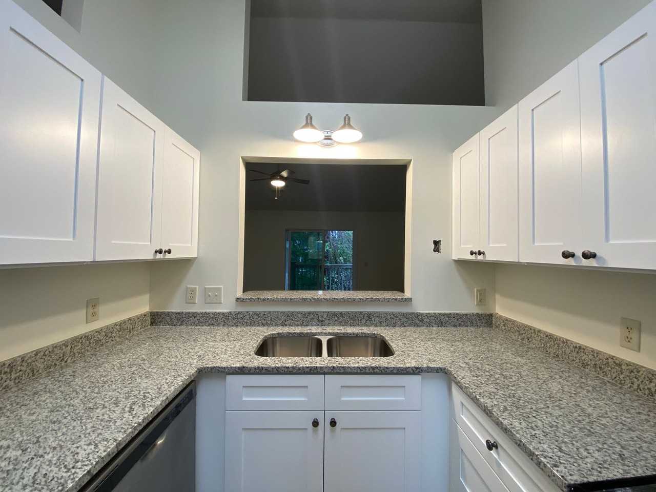 5140 Greenville Loop Rd - Photo 4 of 30