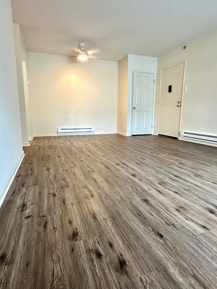 Waverly Apartments - Photo 3 of 9