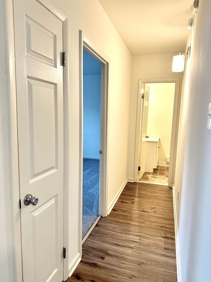 Waverly Apartments - Photo 6 of 9