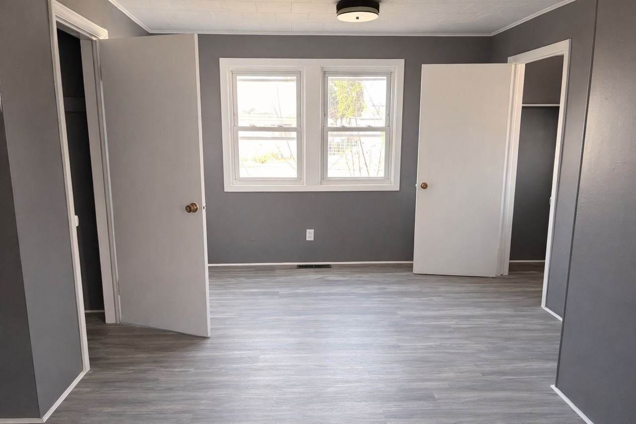517 12th Ave - Photo 4 of 8