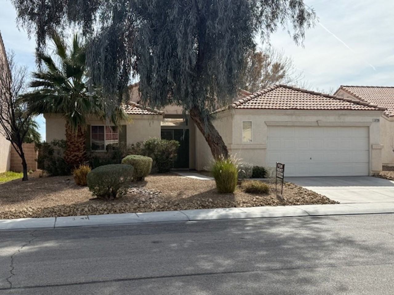3729 Discovery Creek Ave - Photo 2 of 34
