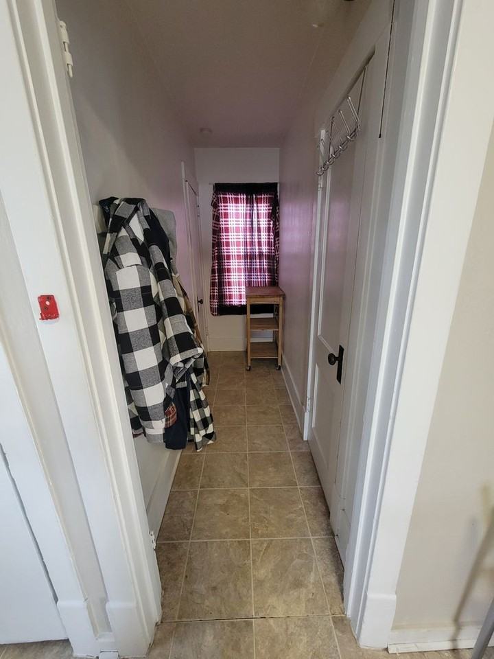 2130 12th St - Photo 5 of 25