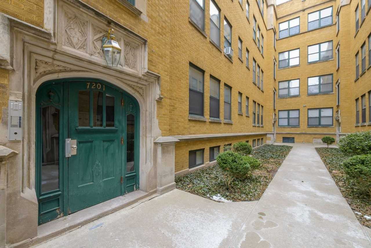 7201 S Yates Blvd - Photo 2 of 20