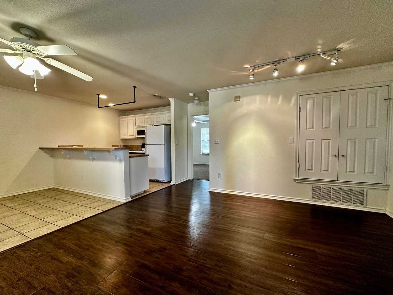 Spacious 1 - Photo 2 of 27