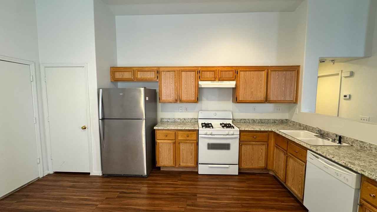 9512 Chanticleer Ct - Photo 5 of 21