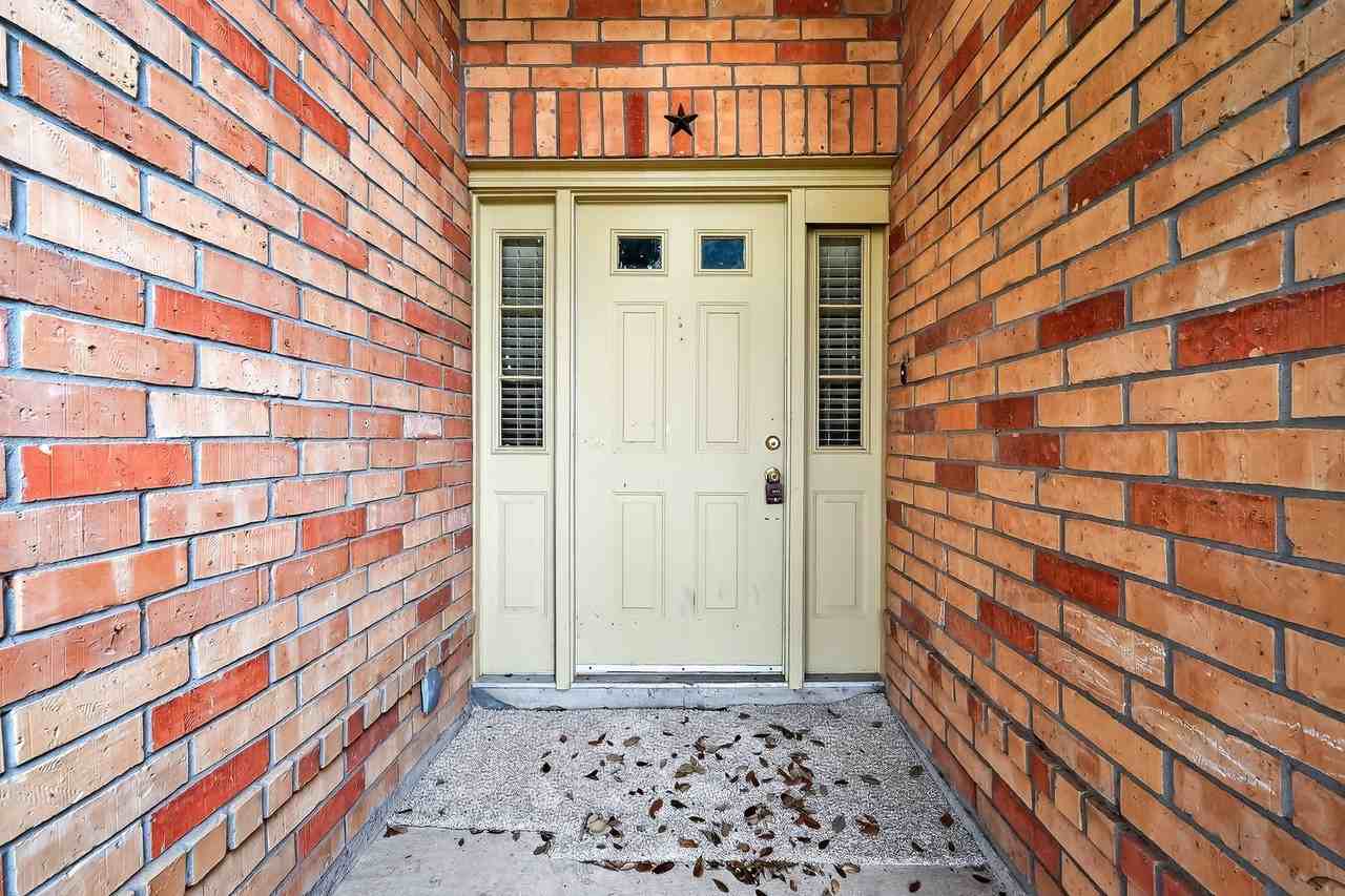 19114 Lookout Mountain Ln - Photo 6 of 50