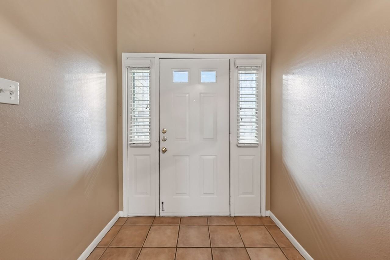 19114 Lookout Mountain Ln - Photo 7 of 50