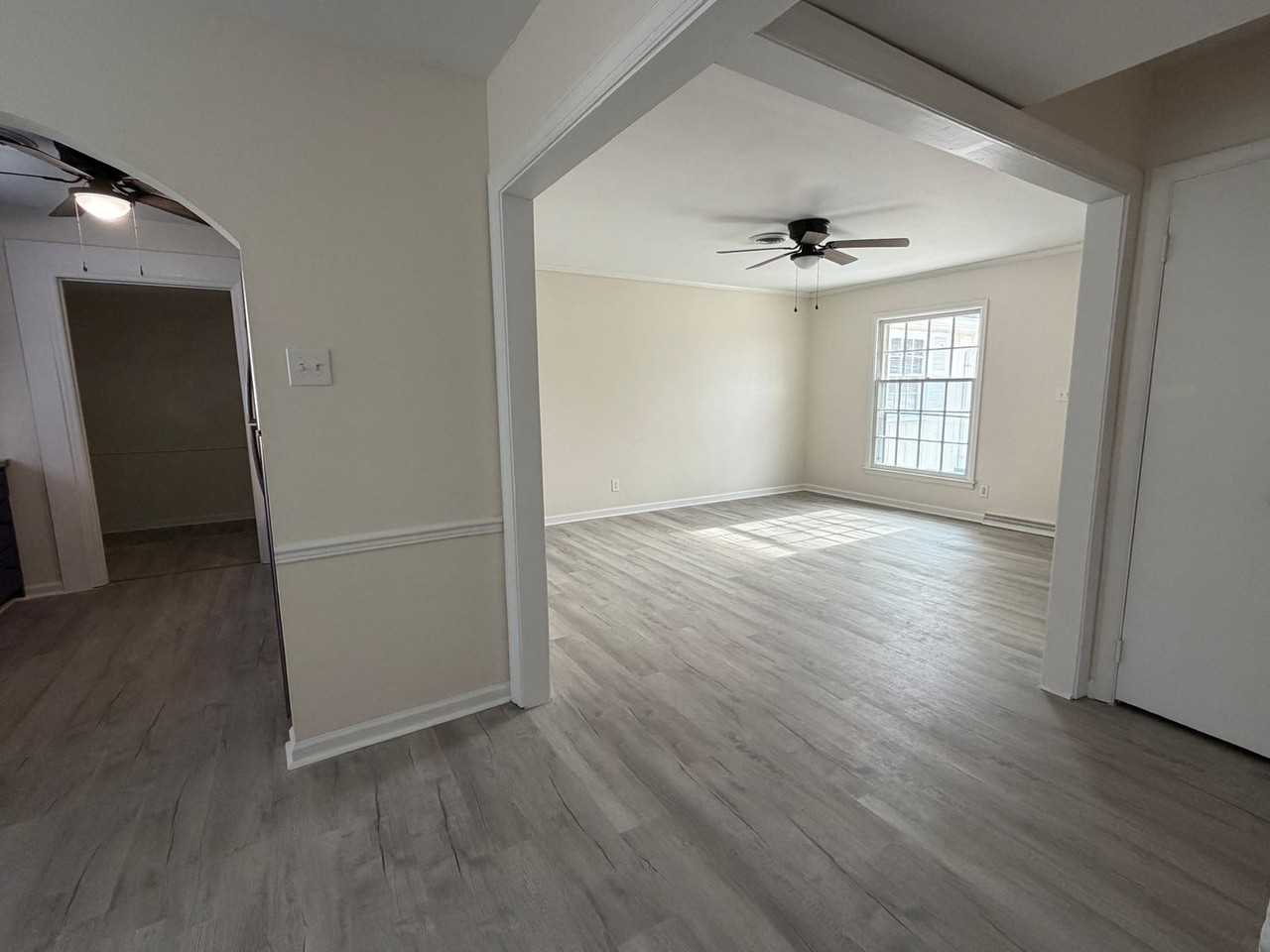 4015 Woodleaf Rd - Photo 7 of 24