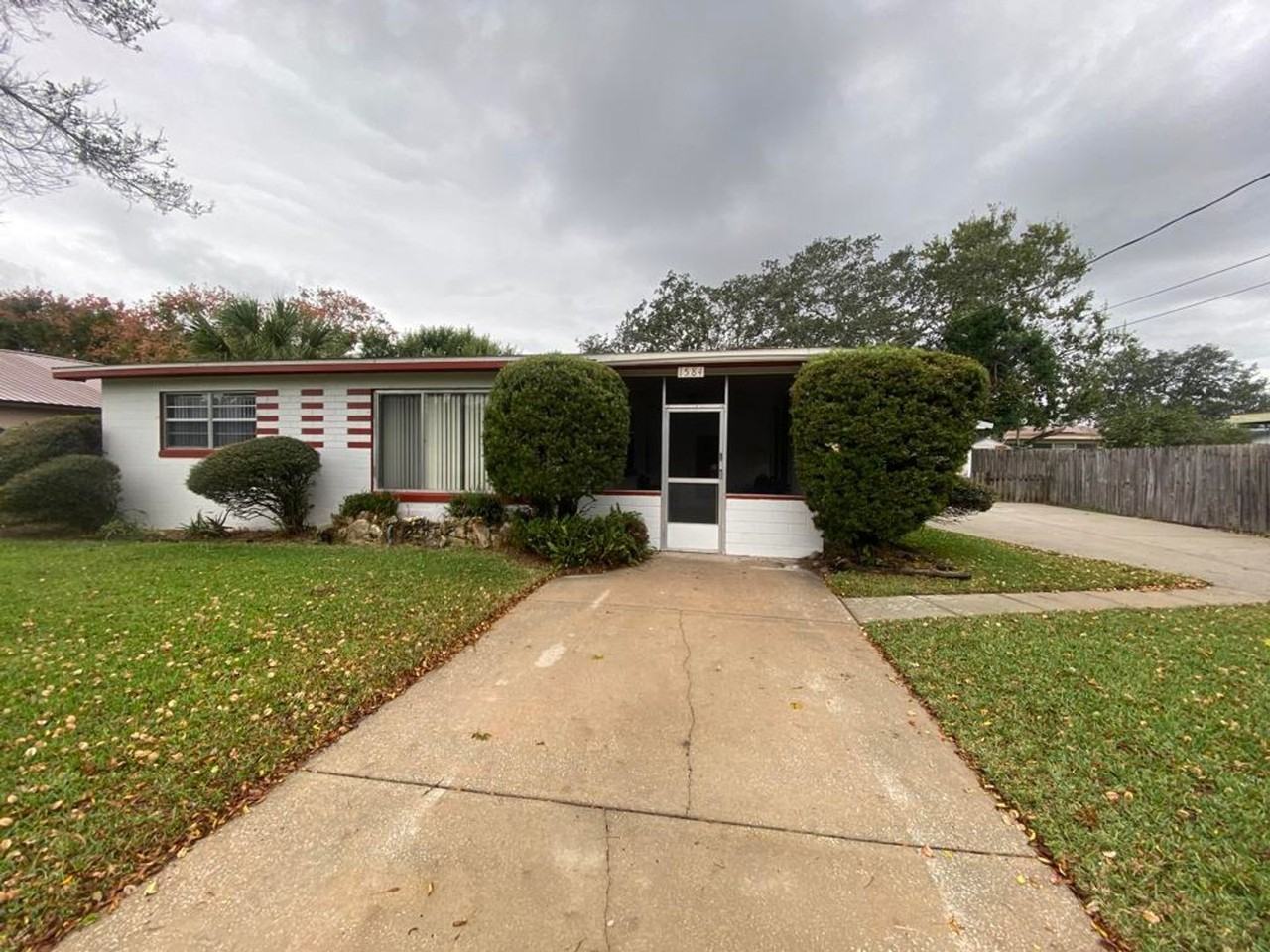 1584 Valencia Ave - Photo 2 of 24