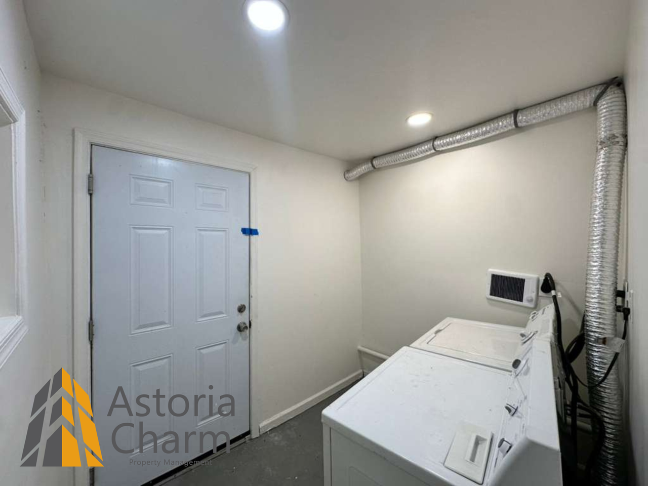 2540 Harford Rd - Photo 3 of 24