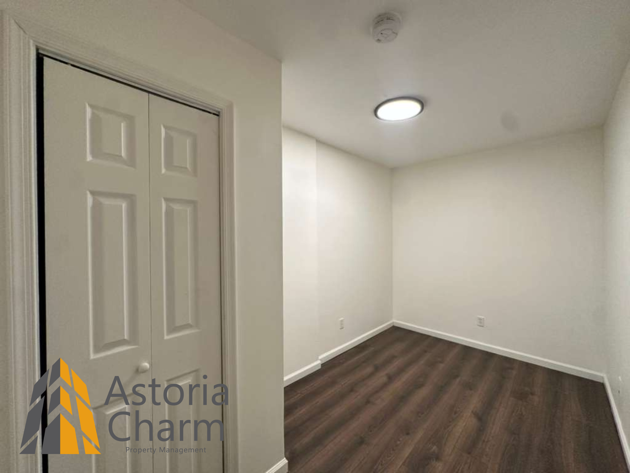 2540 Harford Rd - Photo 5 of 24