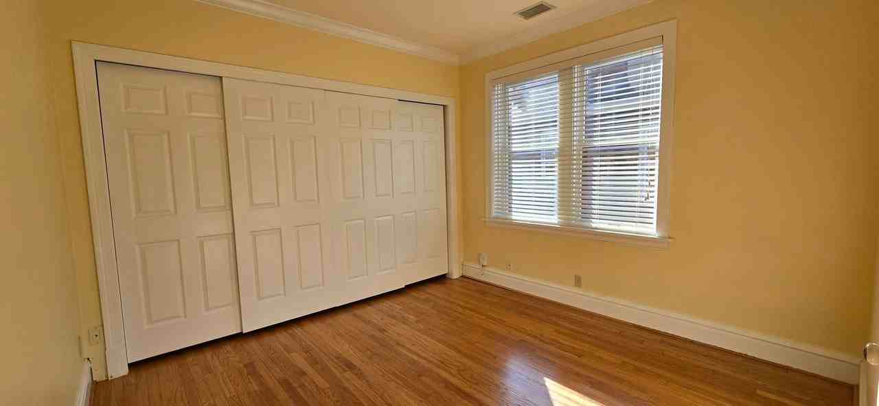 4969 Pernod Ave - Photo 5 of 9