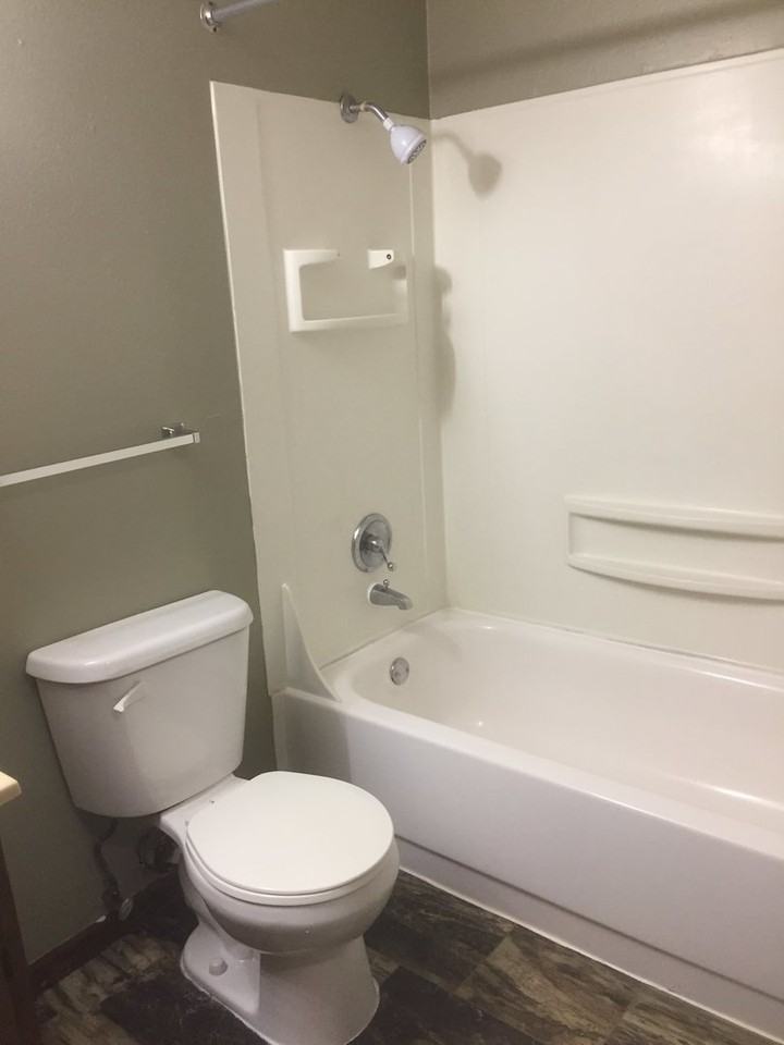 Golf Park Apartments - Photo 2 of 8