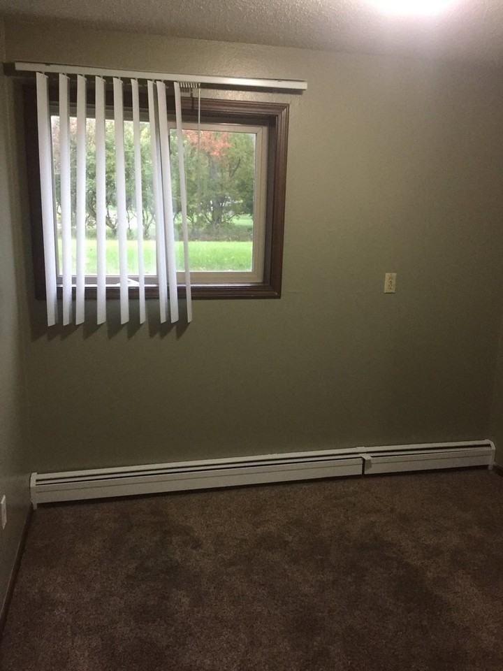 Golf Park Apartments - Photo 5 of 8