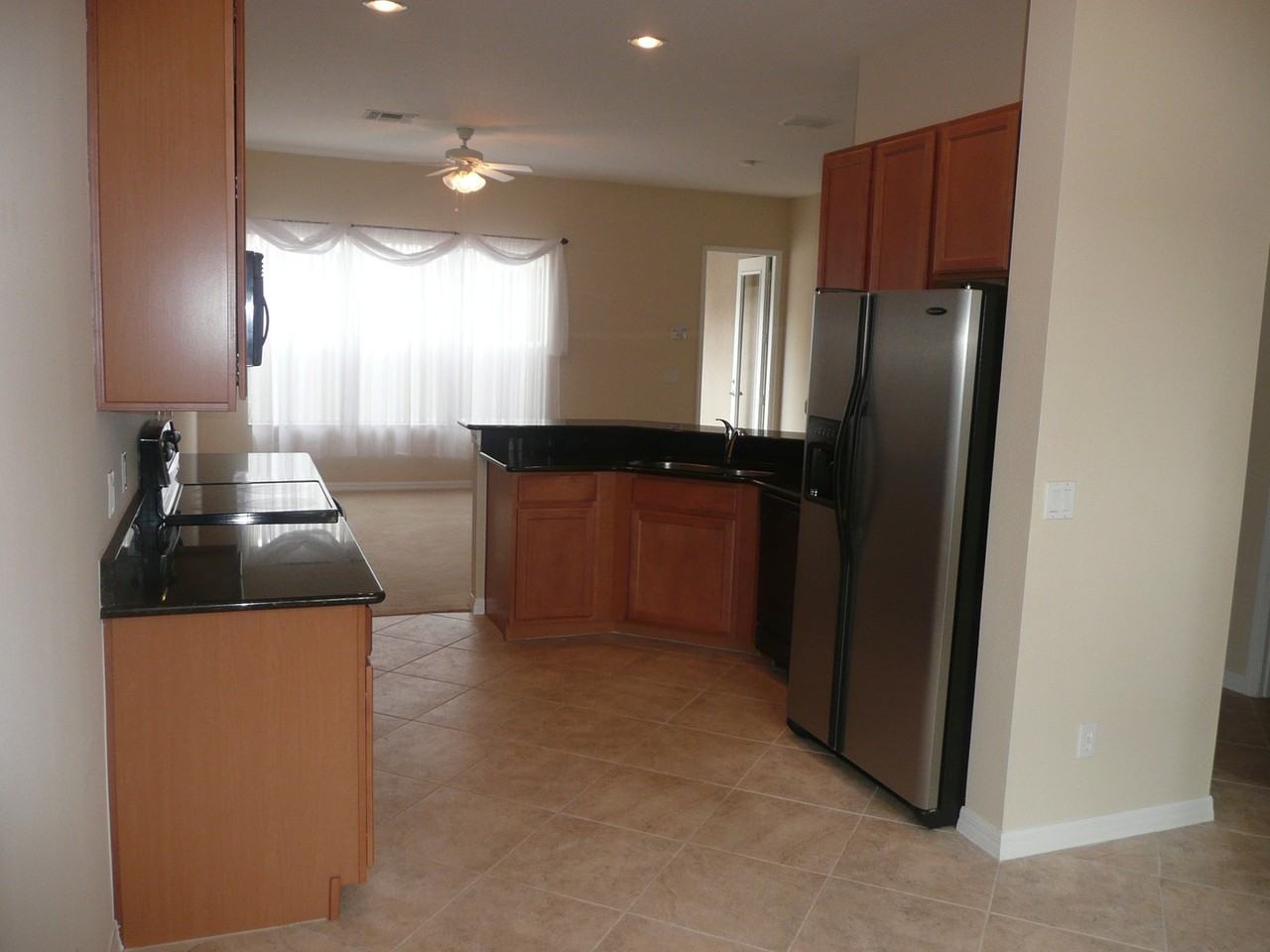 808 Challis Pt - Photo 3 of 21