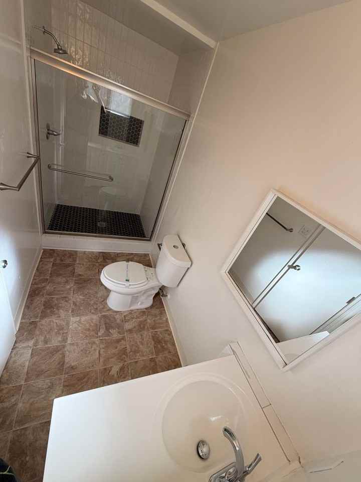 606 SAVOY - Photo 7 of 16