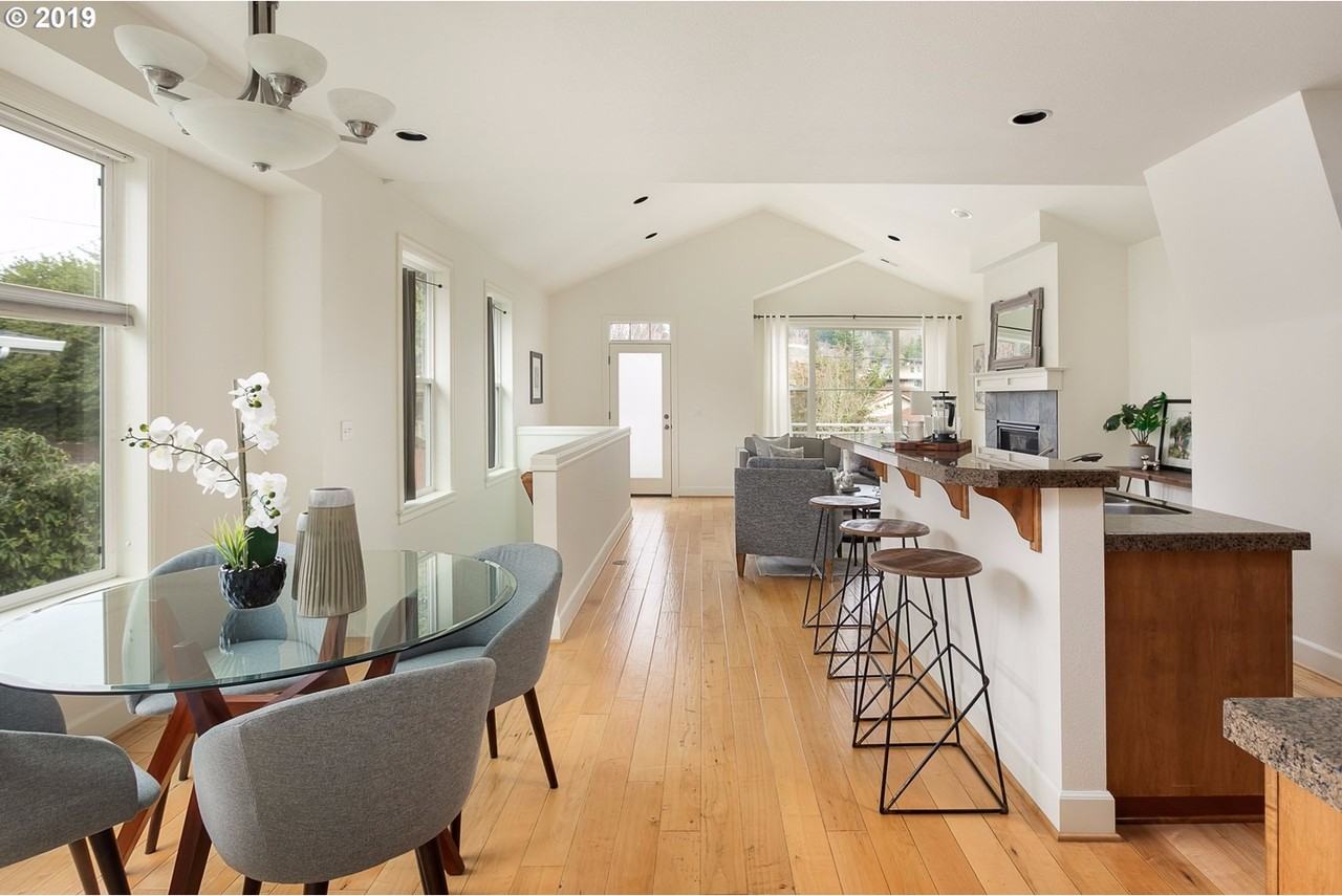 1916 Sw Idaho St - Photo 3 of 28