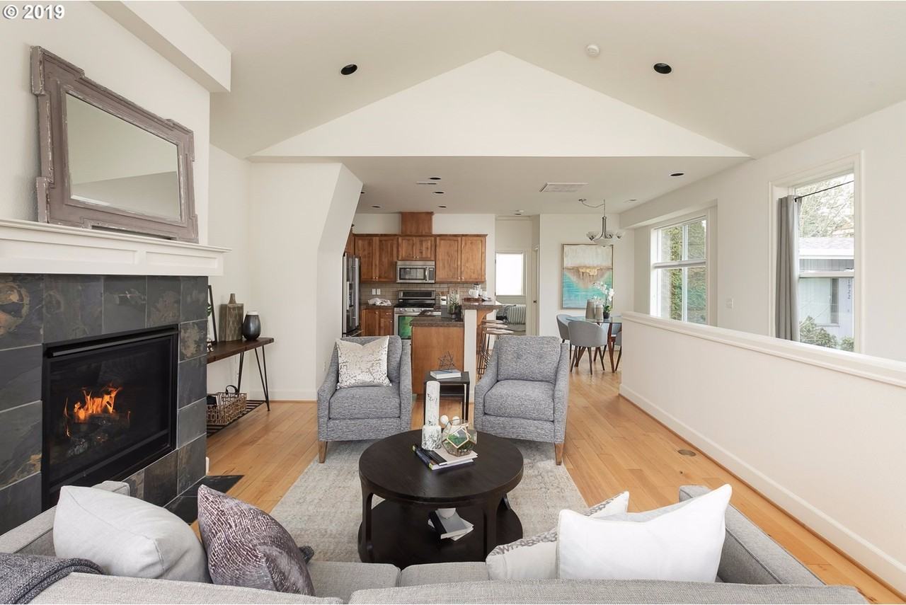 1916 Sw Idaho St - Photo 5 of 28