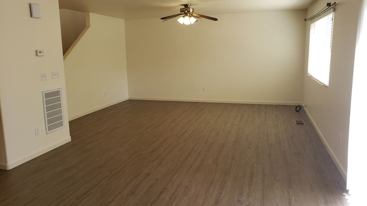 7440 Deveron Dr - Photo 5 of 24