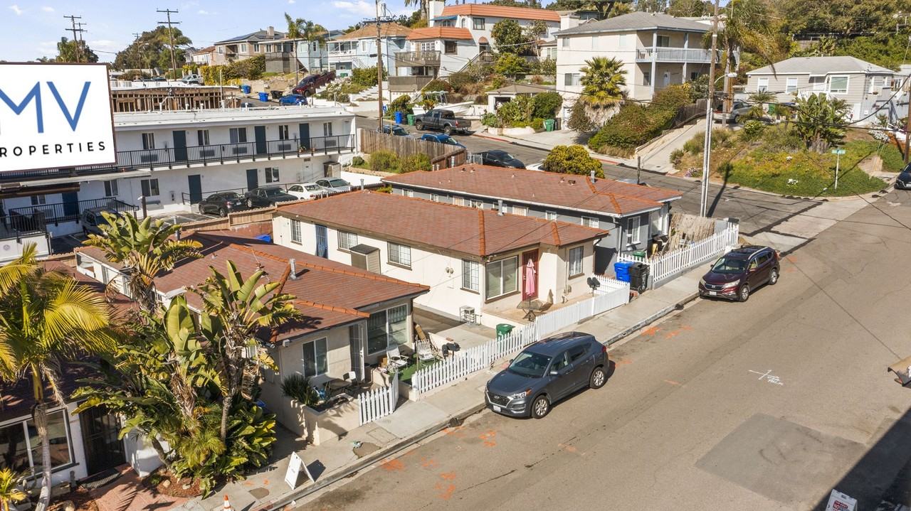 1216 Viola and 1306 Gertrude - Photo 4 of 5