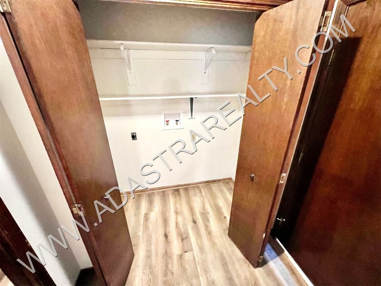 6628 W 149th Ter - Photo 7 of 23