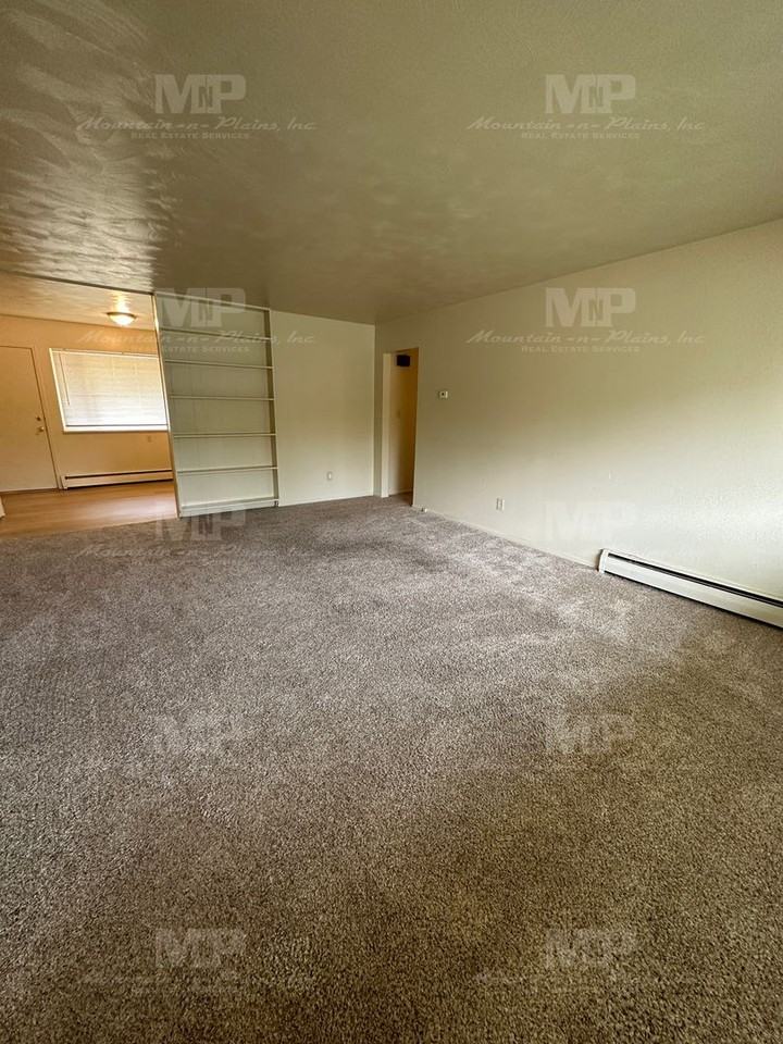 1603 W Elizabeth St - Photo 3 of 16