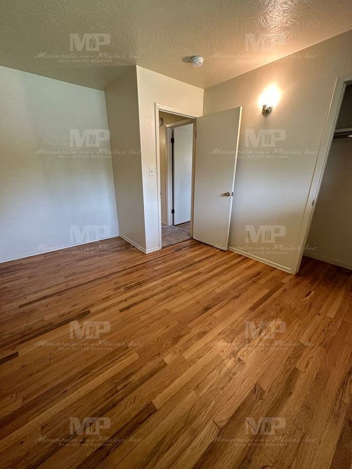 1603 W Elizabeth St - Photo 7 of 16
