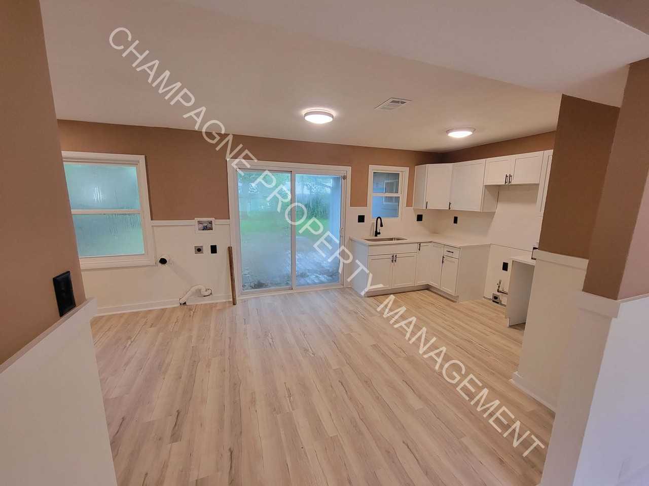 11227 Eastern Ave - Photo 4 of 14