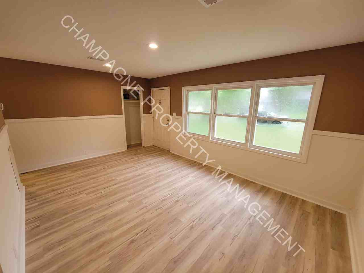 11227 Eastern Ave - Photo 7 of 14