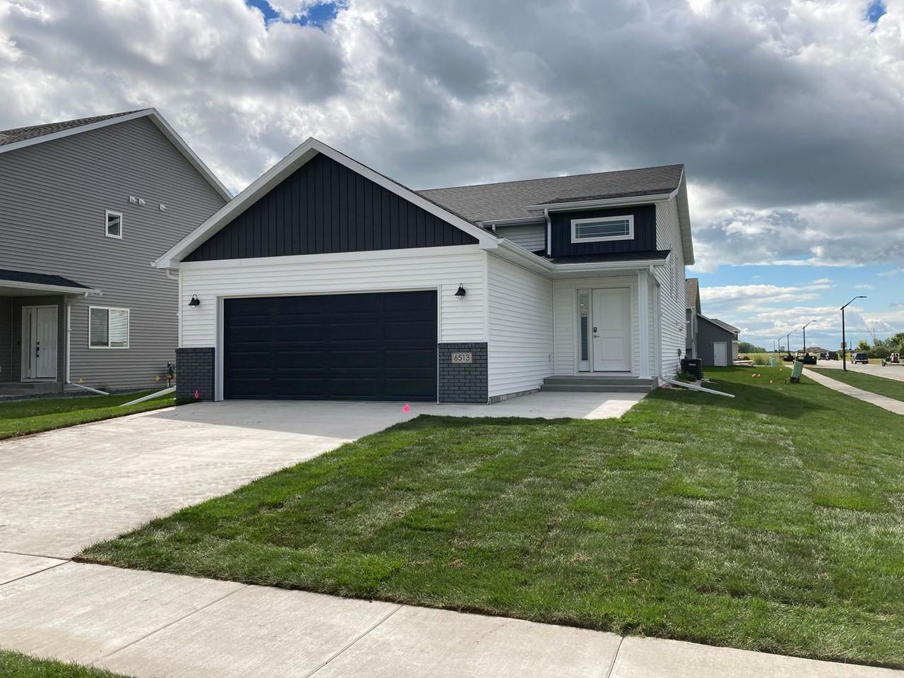 6513 26th St S - Photo 2 of 12