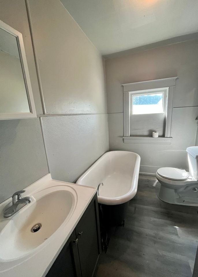 2511 Jones St - Photo 2 of 17