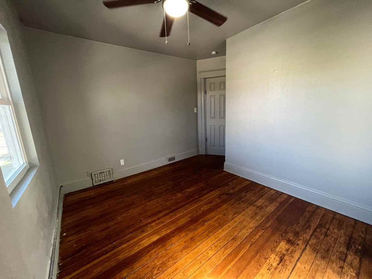 2511 Jones St - Photo 4 of 17