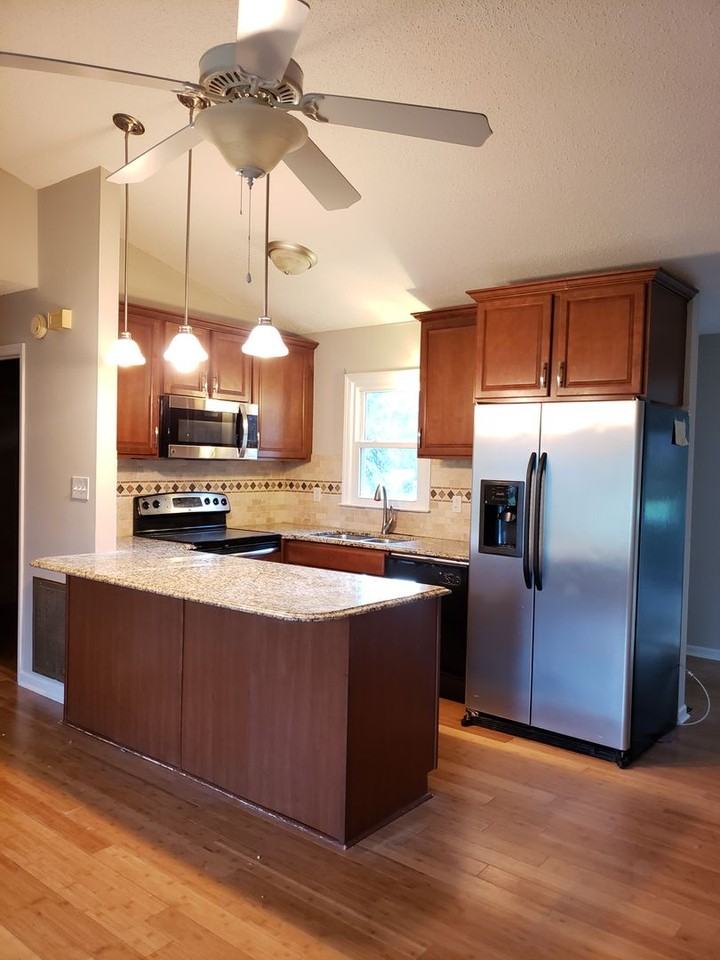 7900 Mountain Shore Dr - Photo 4 of 10