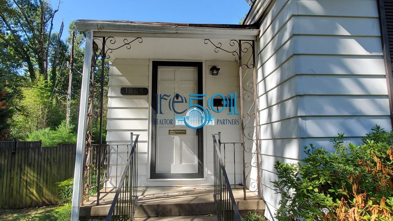 1808 N Cleveland St - Photo 2 of 31