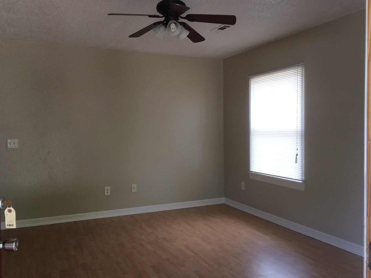 2728 N Villa Blvd - Photo 4 of 14