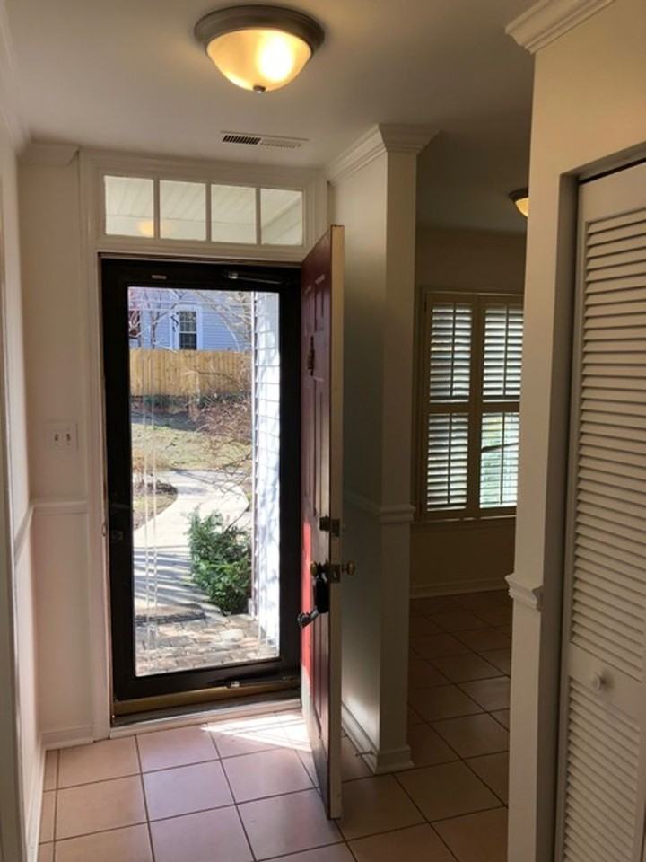 4925 Lurgan Pl - Photo 3 of 29