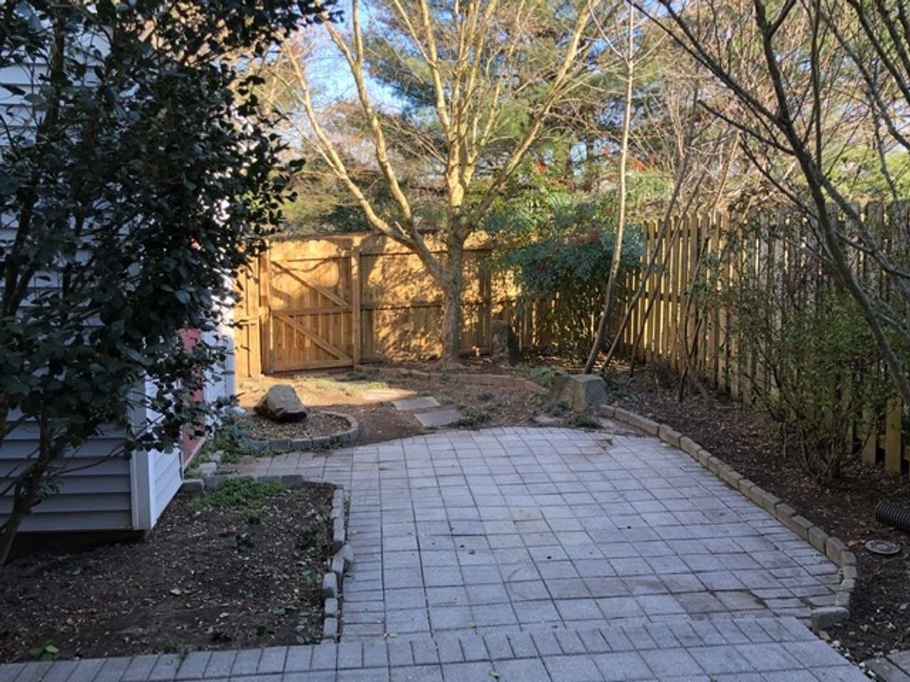 4925 Lurgan Pl - Photo 7 of 29