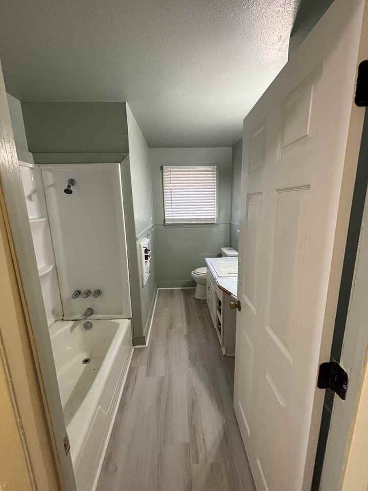 3942 Oakcrest St - Photo 6 of 11