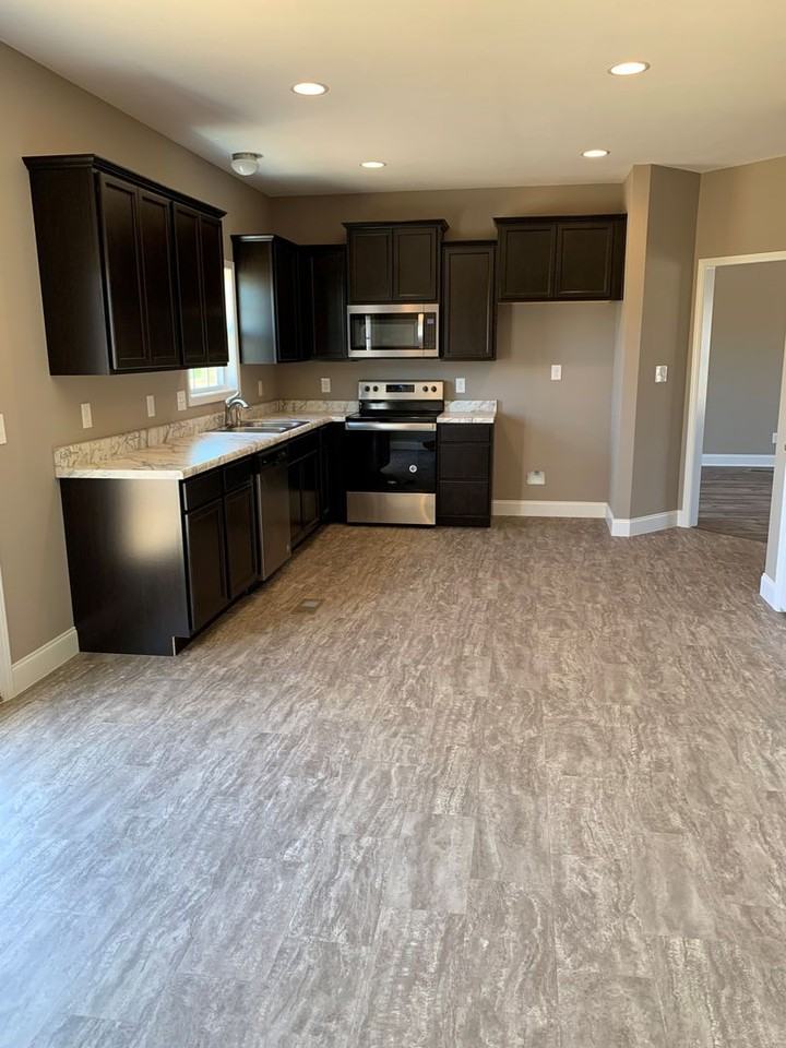 3110 Dominion Dr - Photo 5 of 13