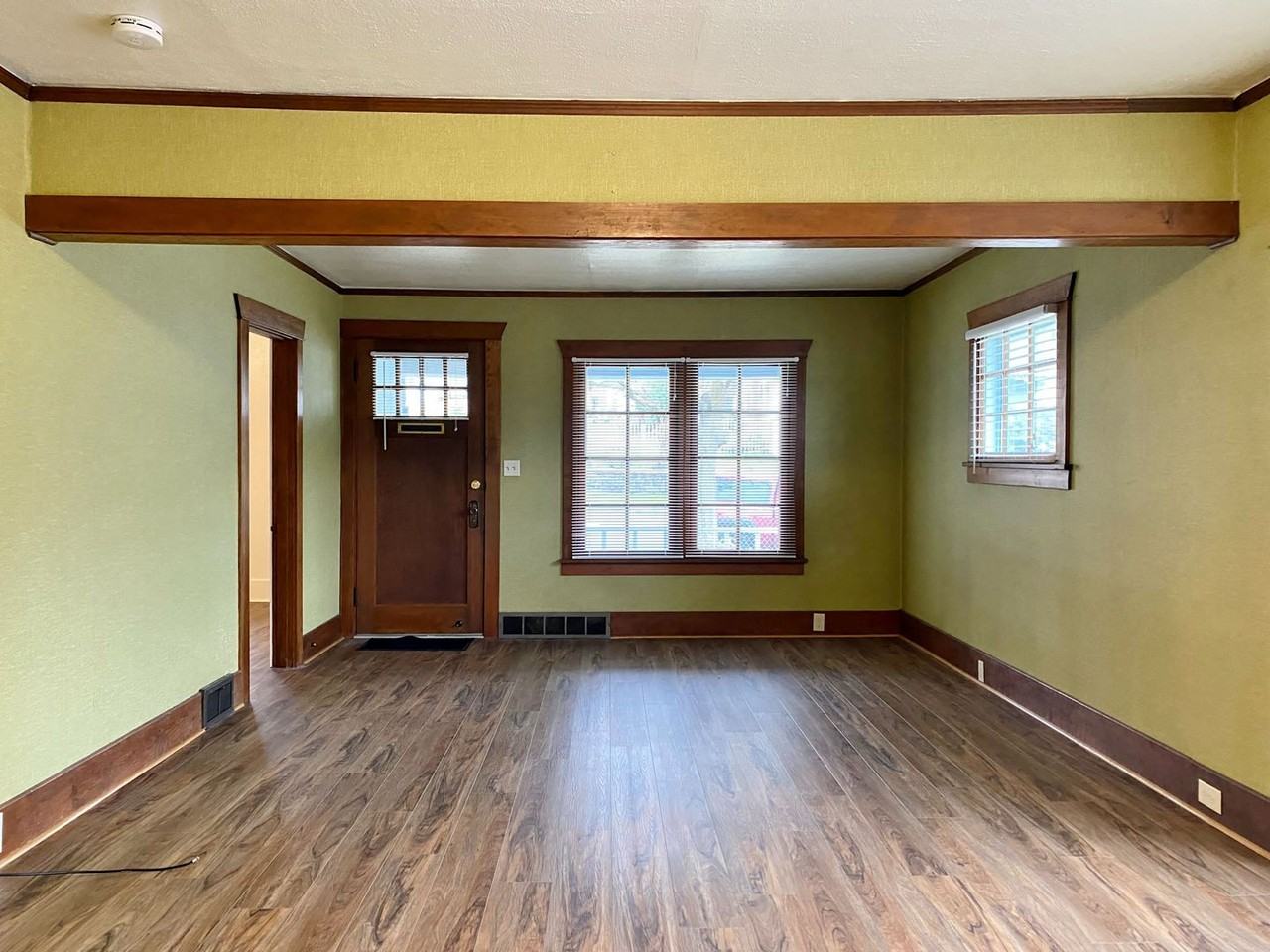 119 W 11th St - Photo 2 of 20