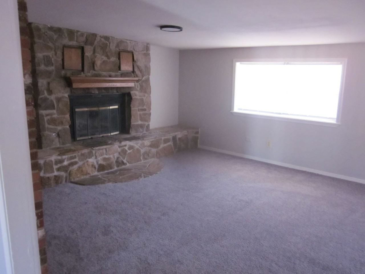 5515 Randolph Rd - Photo 3 of 13