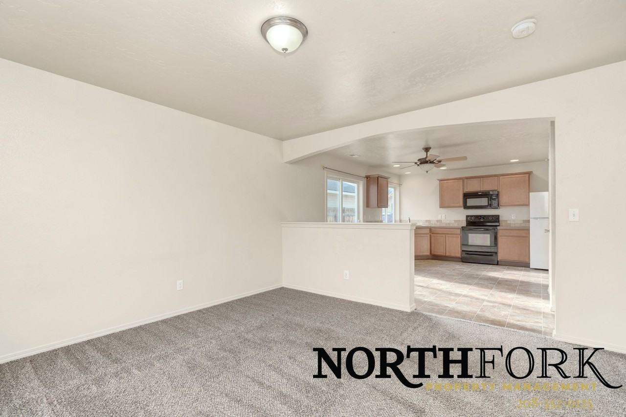 5523 S Moonfire Way - Photo 2 of 16