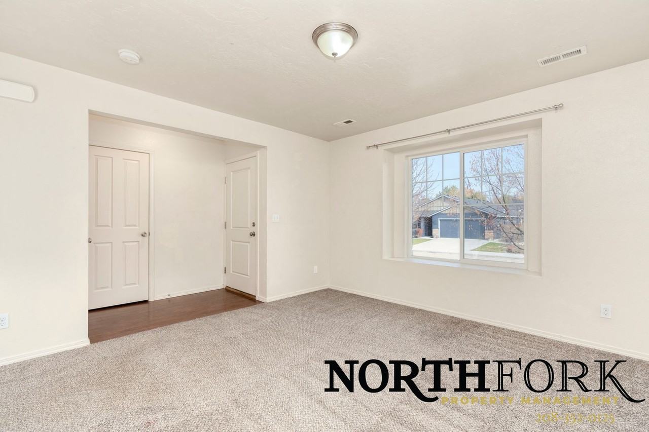 5523 S Moonfire Way - Photo 3 of 16