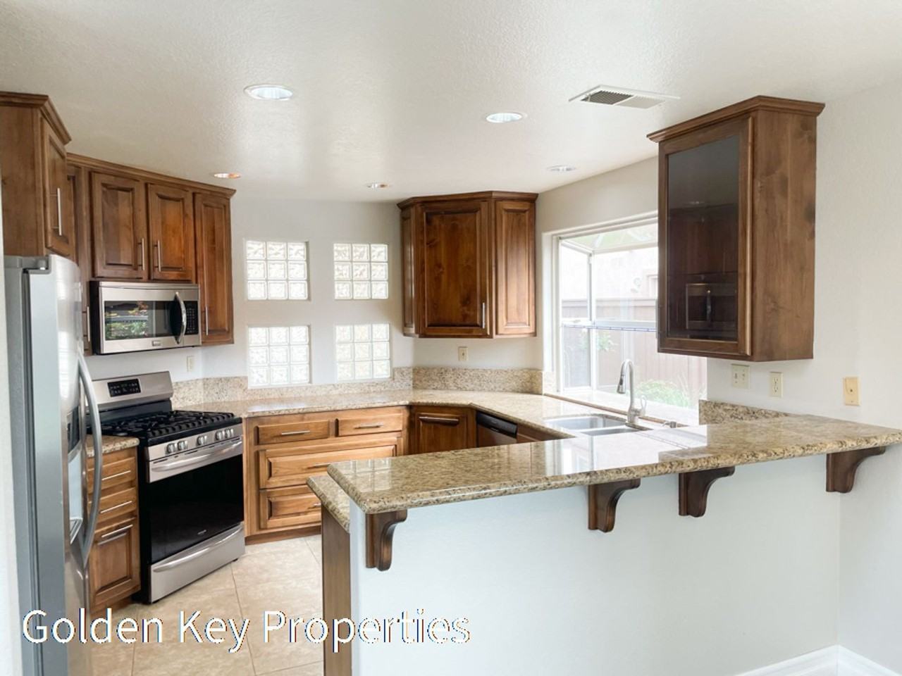 1910 Corte Torero - Photo 3 of 25